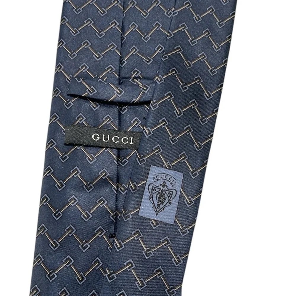 Gucci excellent zig